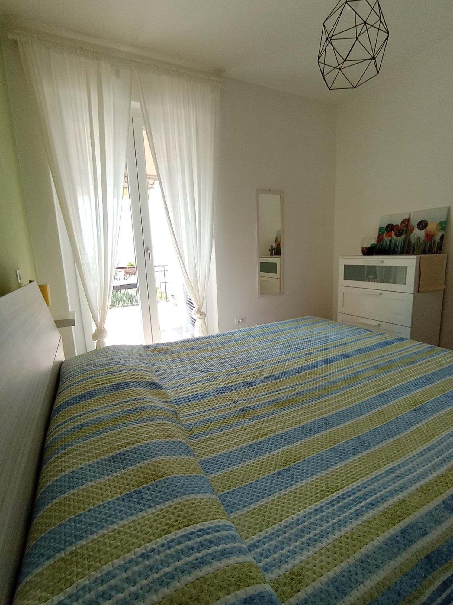 Citrus Apartment Brenzone エクステリア 写真